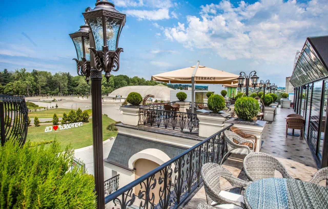 Garden Palace Zugdidi Bagian luar foto