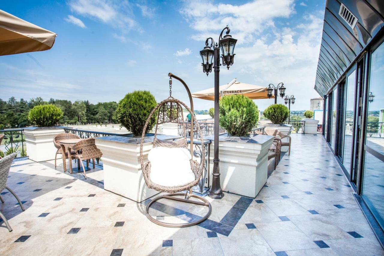 Garden Palace Zugdidi Bagian luar foto